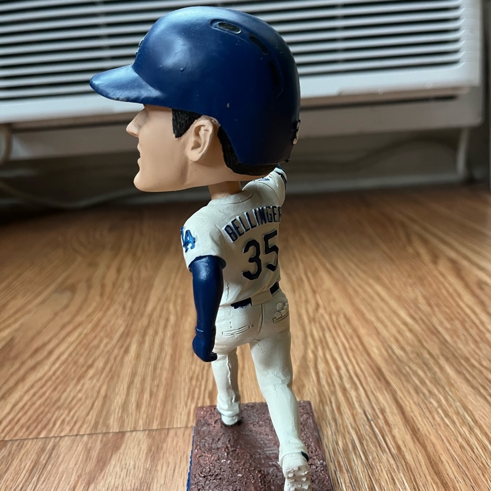 Bobblehead - Picture 10 of 12